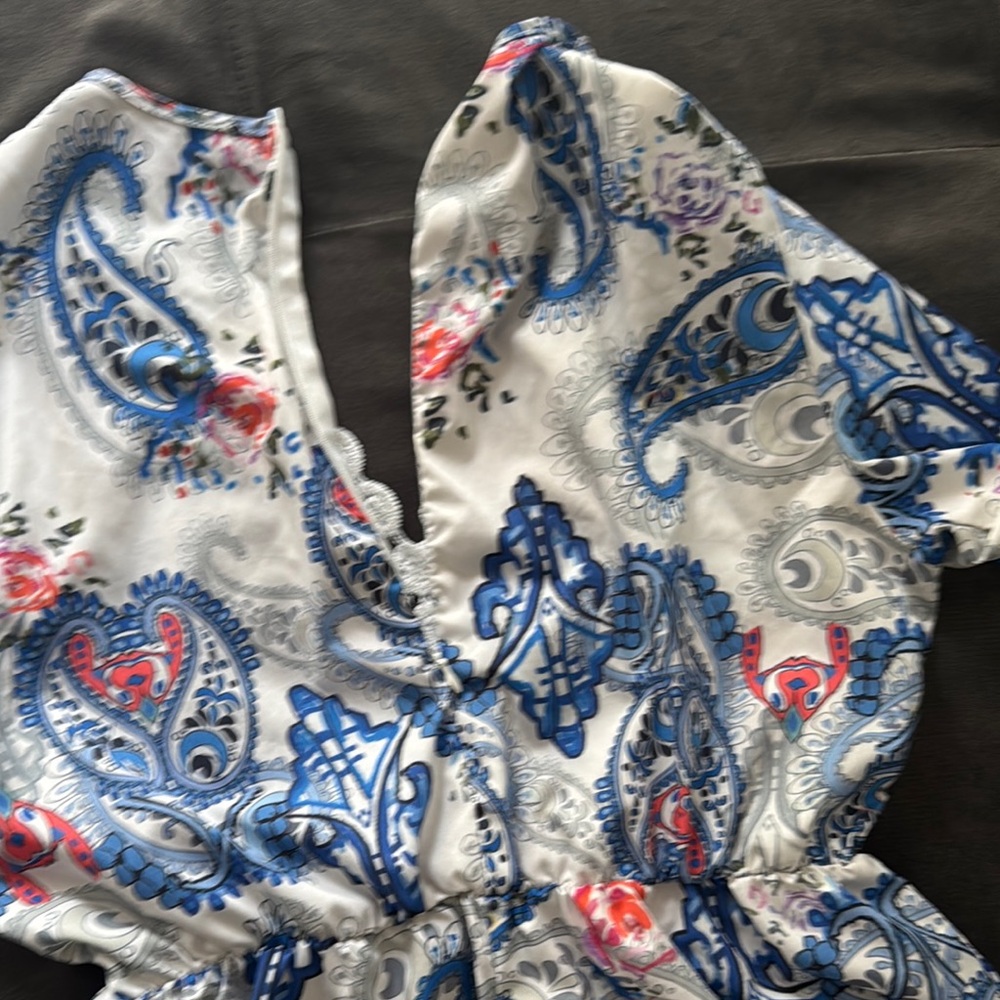 Cute Short Romper - Picture 4 of 6